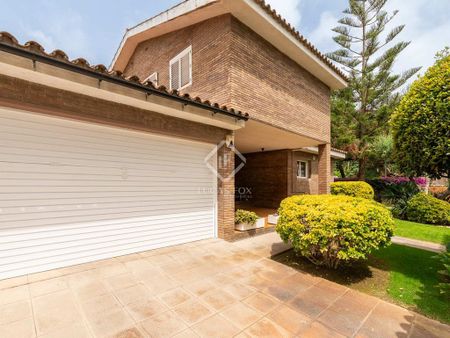 7 bedroom luxury Villa for rent in Castelldefels, Catalonia - Photo 4