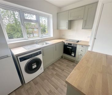 Coventry Court, NW7, London - Photo 3