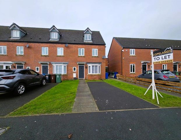 4 bedroom townhouse to rent - Photo 1