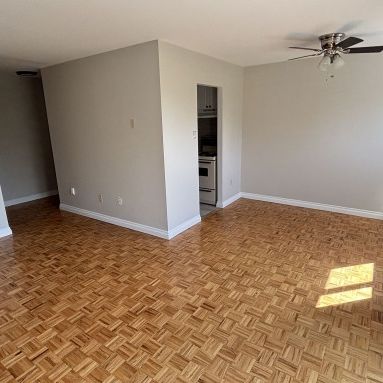 421 West Street, Orillia - Photo 1