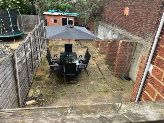 Room in a Shared House, Keogh Road, E15 - Photo 1