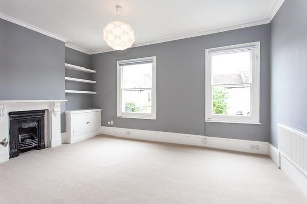 3 bedroom flat to rent - Photo 1