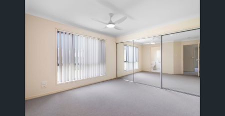 1 WEEKS FREE RENT! PRICE DROP - Family-Friendly Home in the Heart of Upper Coomera - Photo 5