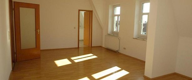 zentrumsnahe 3 Zimmer DG Wohnung in Plauen - Foto 1