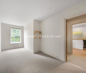 Coombe Lane, London SW20 - Photo 5