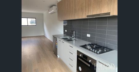 Modern 2 BEDROOM TOWNHOUSE PLUS STUDY - Photo 3