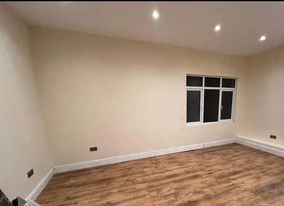 Room in a Shared Flat, Fishponds Road, BS16 - Photo 1