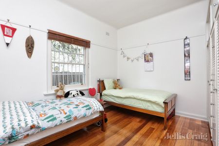 2/12 Marne Street, South Yarra - Photo 5