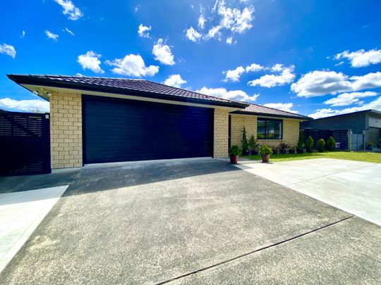 3-Bedroom House in Upper Hutt - Photo 1