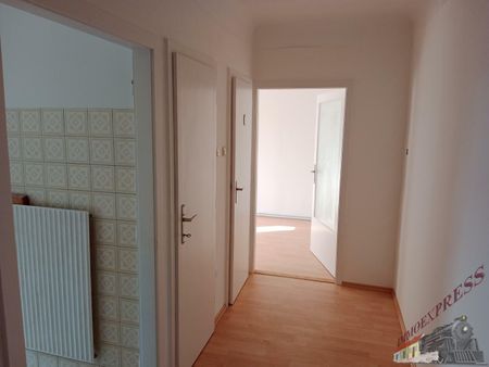 2700 Wr. Neustadt, unbefristete Hauptmiete 80m² neu renoviert, 3 Zimmer , Balkon - Photo 4