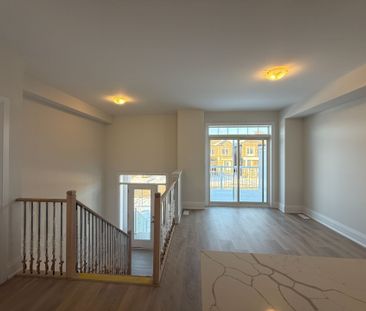 For Lease - 183 Seguin Street, Richmond Hill, Ontario - Photo 2