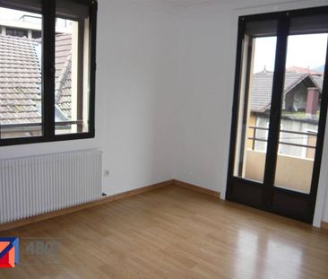 Location appartement rénové 4 pièces 72.2 m² à Cluses (74300) 4 - Photo 2