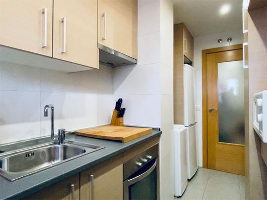 Piso de alquiler en Calle Pico de Mulhacén, 28, Numancia - Photo 1