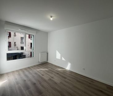 Location Appartement 2 pièces 42m² CHAMBERY 73000 - Photo 5