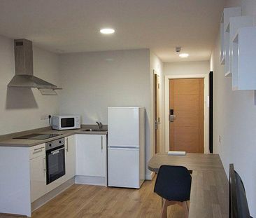 Studio to rent - Photo 2