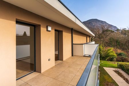 Location Appartement 5 pièces 116m² ANNECY LE VIEUX 74940 - Photo 3