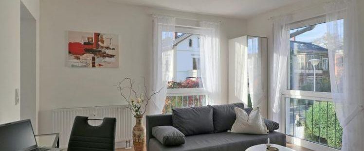 (EF0954_M) Dresden: Radebeul, in neu saniertes und neu möbliertes Apartment, WLAN und PKW-Stellplatz inklusive - Photo 1