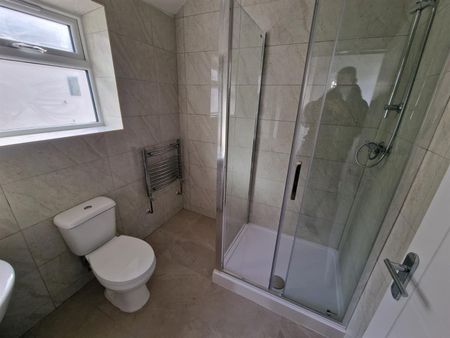 Mackintosh Place, Cardiff - Photo 3