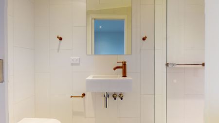 Perfectly positioned and beautifully presented! - Photo 4