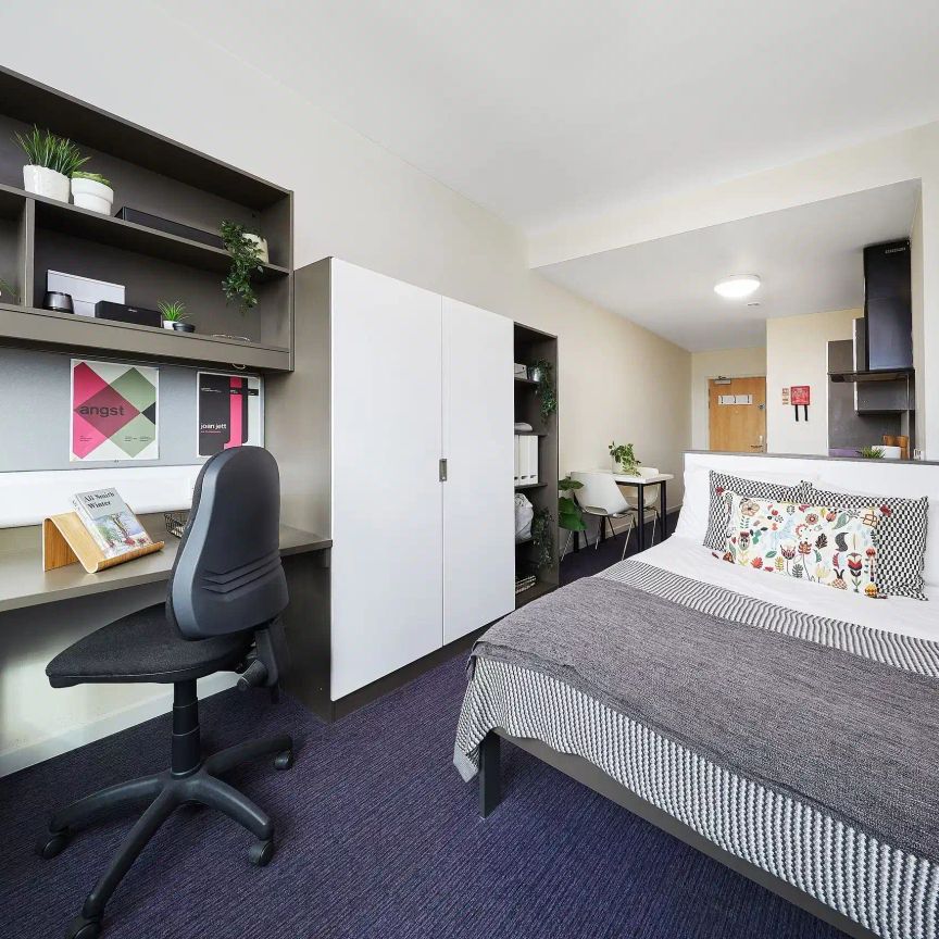 Self Contained Studio - Photo 1