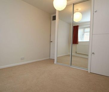 1 bedroom ground floor maisonette to rent - Photo 2