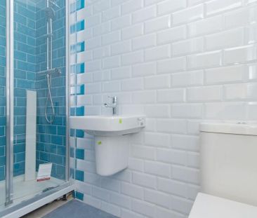 2 bedroom flat to rent - Photo 6