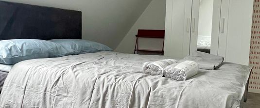 Charmante 2-Zimmer-Maisonette im Erstbezug – voll möbliert in begehrter Lage - Photo 1