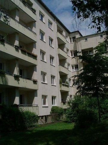 Für Kurzentschlossene - Anmietung ab ca. 12.11.24: Modernisierte 1-Zimmer-Wohnung mit Balkon - Foto 2