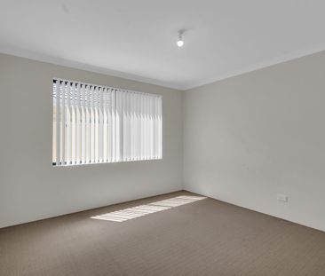 5 Privet Pass, Bennett Springs, WA 6063 - Photo 2