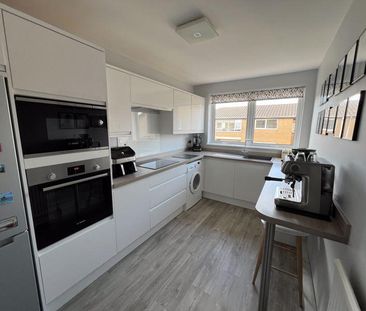 2 bedroom property to rent - Photo 1