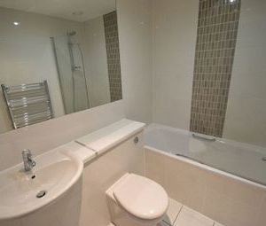 2 Bedrooms Flat to rent in 434 Old Kent Road, London SE1 | £ 363 - Photo 1