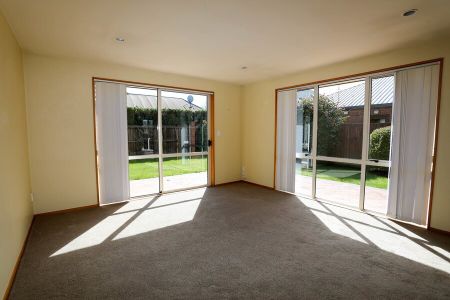 FOUR BEDROOM, TWO BATHROOM FAMILY HOME - Photo 2