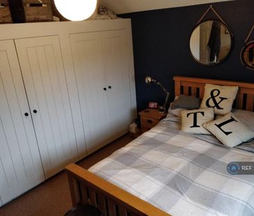 2 bedroom terraced house to rent - Photo 3