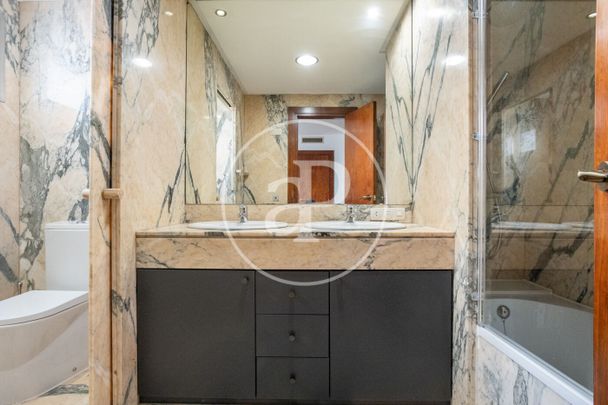 Housing in the center of Valencia - Photo 1