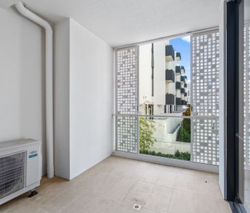 Babylon Brand New Family Living ! - Photo 5