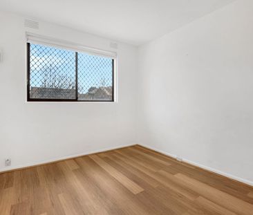 Neat, low-maintenance living in prime Reservoir location - Photo 6