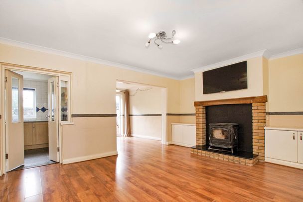 Guide Price £2,000 pcm - Available Now - Unfurnished - Photo 1