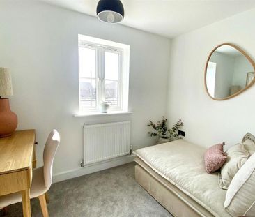3 bedroom semi-detached house to rent - Photo 1