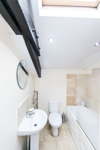 Flat 3, 54 Devon Road, Leeds - Photo 2