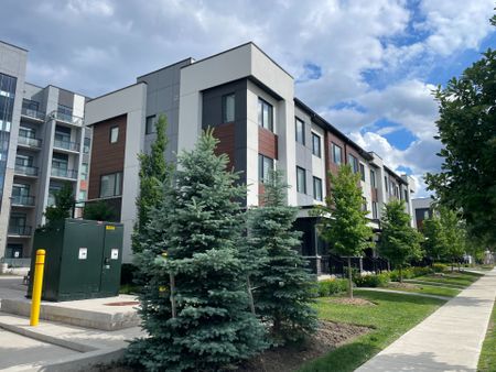 For Lease - 64 Kaitting Trail, Oakville, Ontario - Photo 4