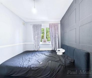 3 bedroom end of terrace house to rent - Photo 1