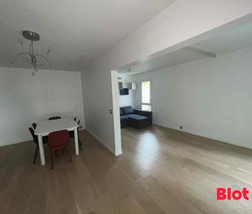 Location Appartement 4 pièces 96m² RENNES 35700 - Photo 2
