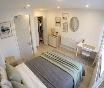 7 bedroom detached house to rent - Photo 4