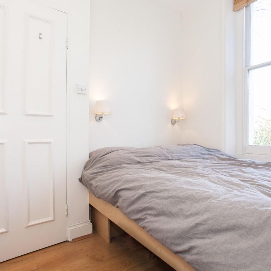 Adelaide Road, Belsize Park, London - Photo 1