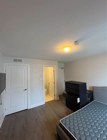 136 Osgoode - Photo 5