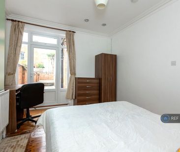 5 bedroom terraced house to rent - Photo 4