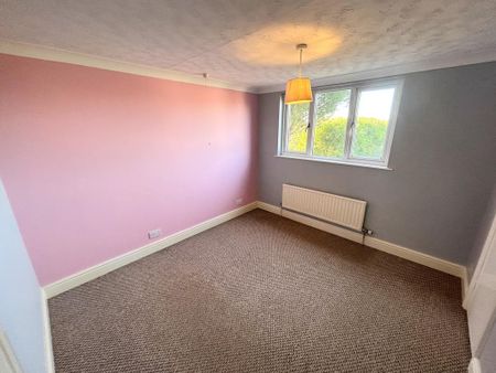 2 bedroom mews to rent - Photo 4