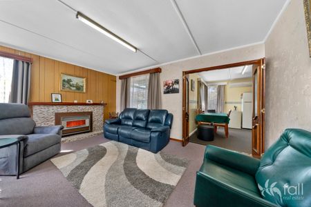 Charming Retro Home in the Heart of Claremont - Photo 2