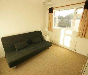 3 bedroom semi-detached house to rent - Photo 6