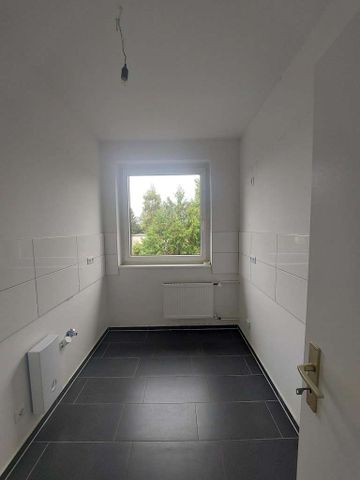 Familienwohnung mit Balkon in ruhiger Lage zu vermieten! - Photo 4